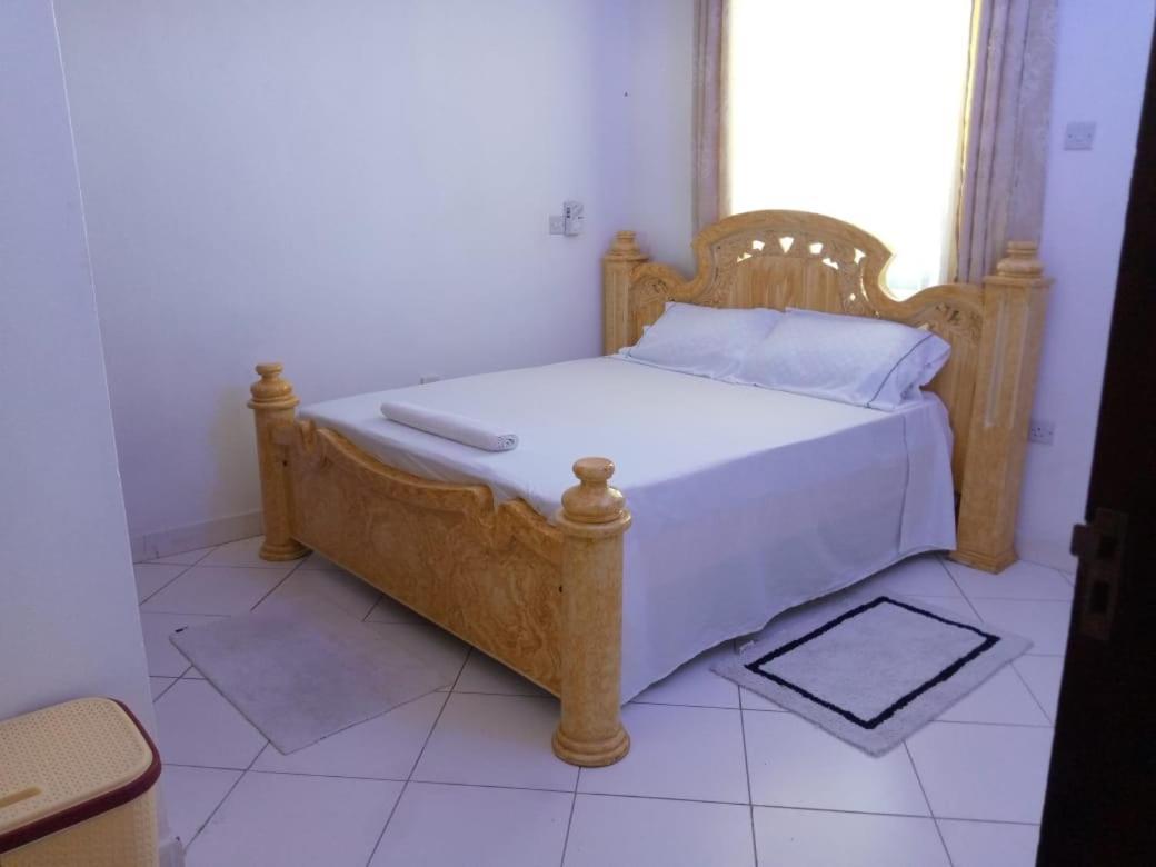 Lux Suites Bamburi Furnished Apartments المظهر الخارجي الصورة