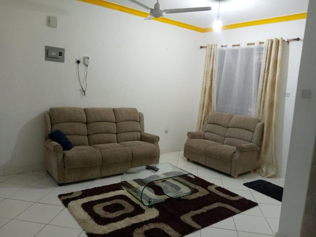 Lux Suites Bamburi Furnished Apartments المظهر الخارجي الصورة