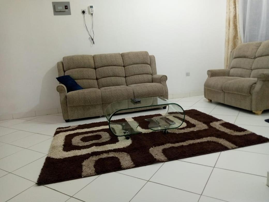 Lux Suites Bamburi Furnished Apartments المظهر الخارجي الصورة