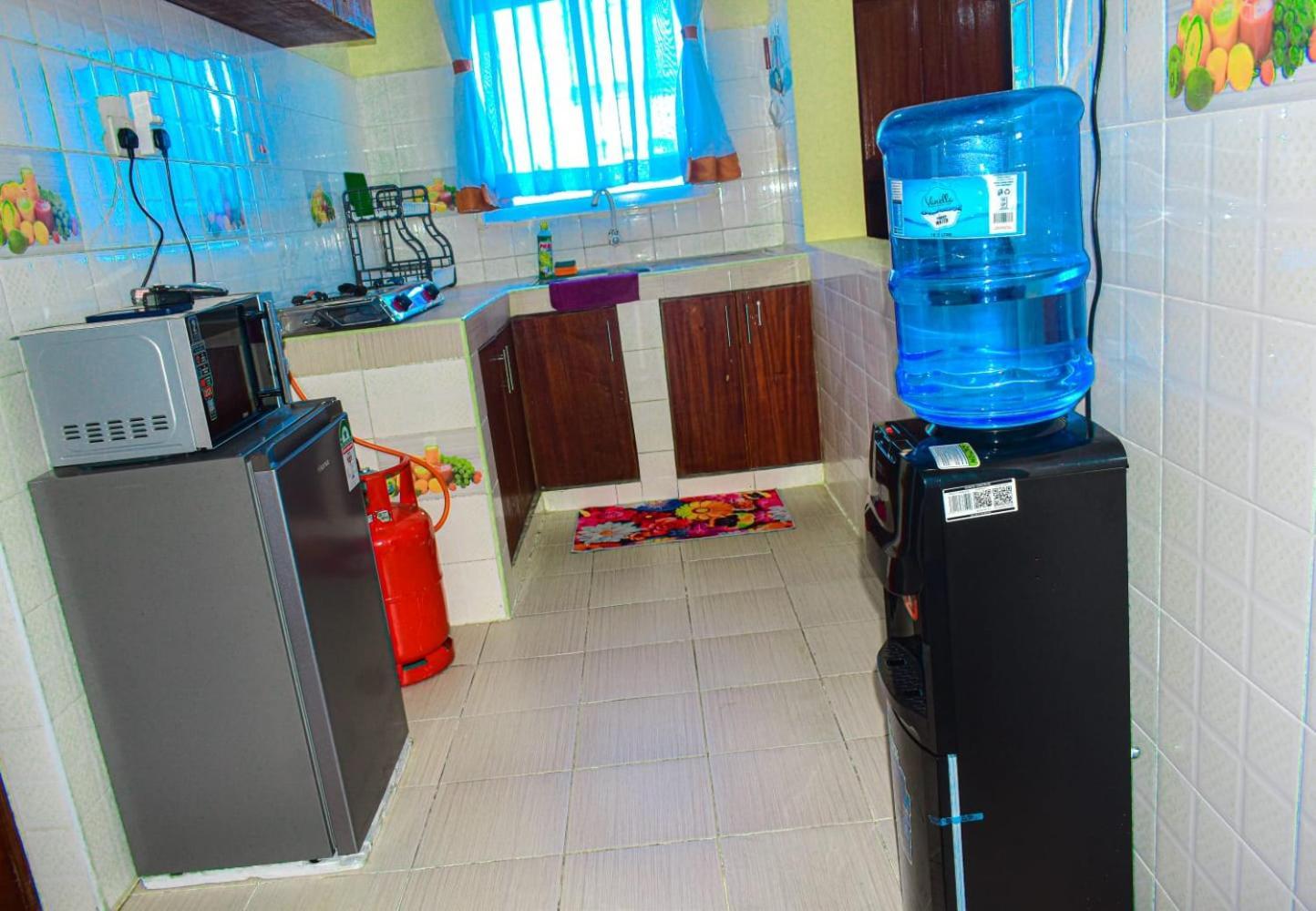 Lux Suites Bamburi Furnished Apartments المظهر الخارجي الصورة