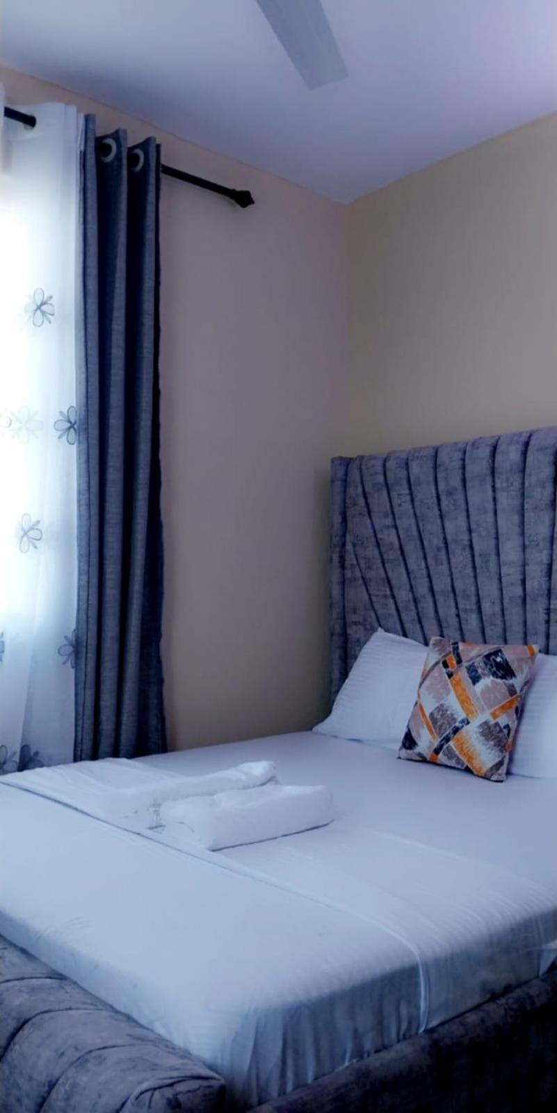 Lux Suites Bamburi Furnished Apartments المظهر الخارجي الصورة