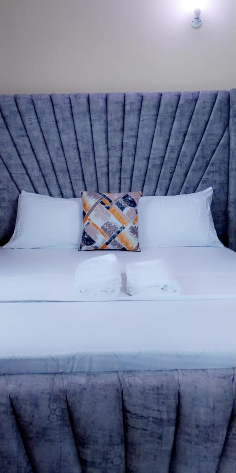 Lux Suites Bamburi Furnished Apartments المظهر الخارجي الصورة