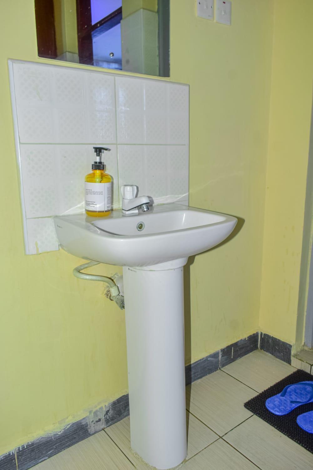 Lux Suites Bamburi Furnished Apartments المظهر الخارجي الصورة