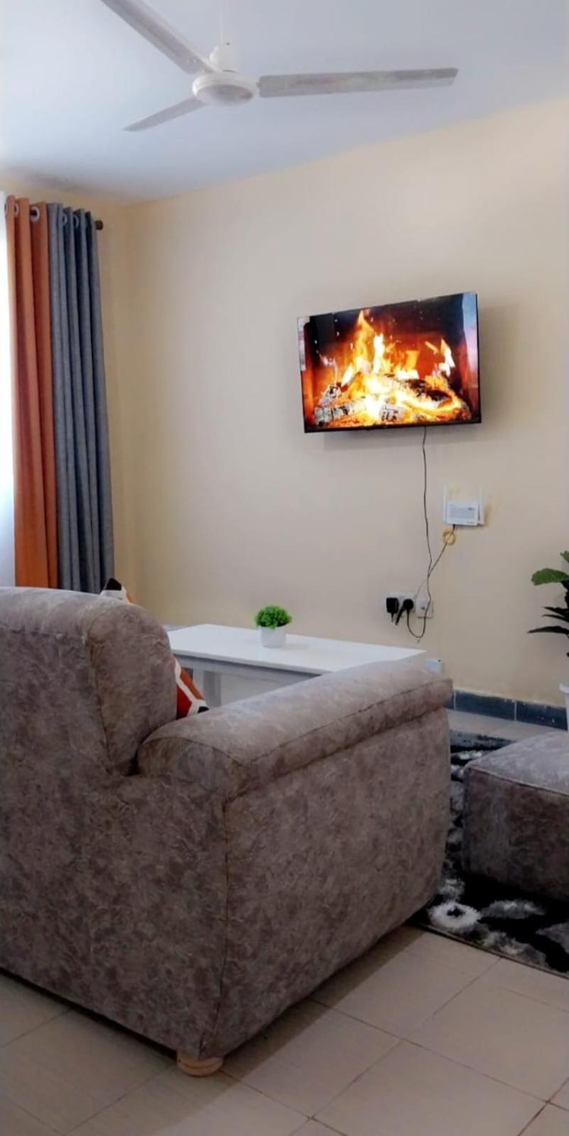 Lux Suites Bamburi Furnished Apartments المظهر الخارجي الصورة